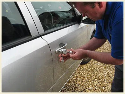 Jacksonville Lock And Doors Jacksonville, FL 904-531-3128 - 14a-car-locksmith